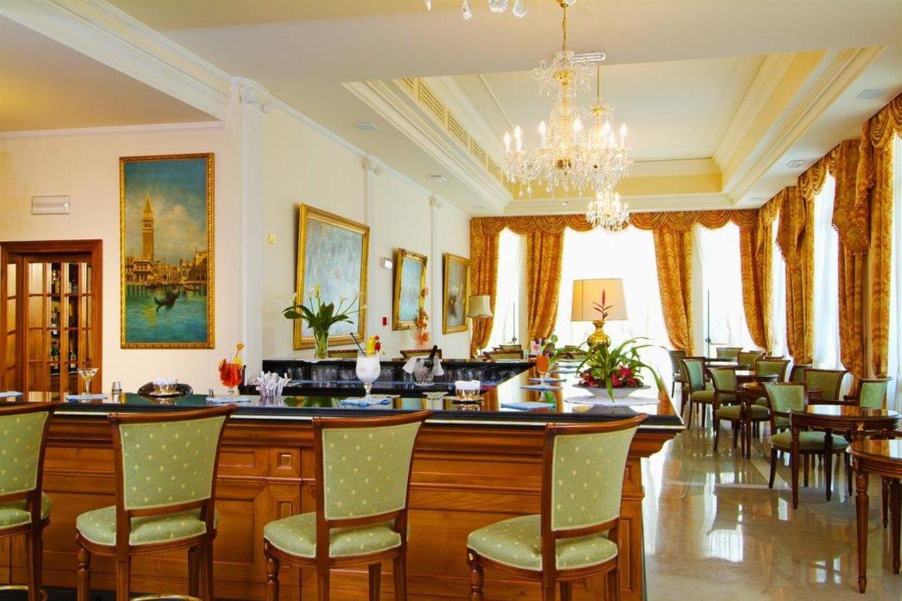 Hotel La Residence & Idrokinesis Abano Terme Bagian luar foto