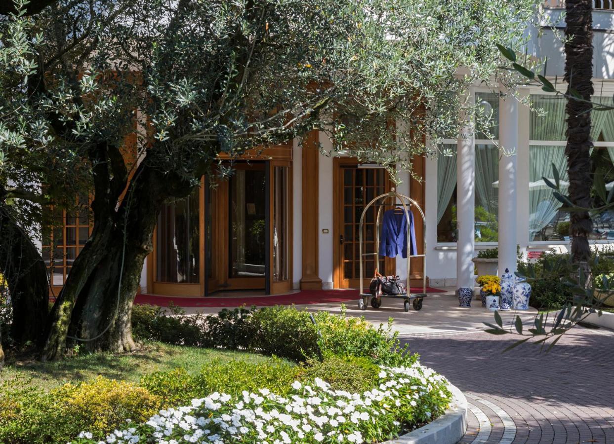 Hotel La Residence & Idrokinesis Abano Terme Bagian luar foto