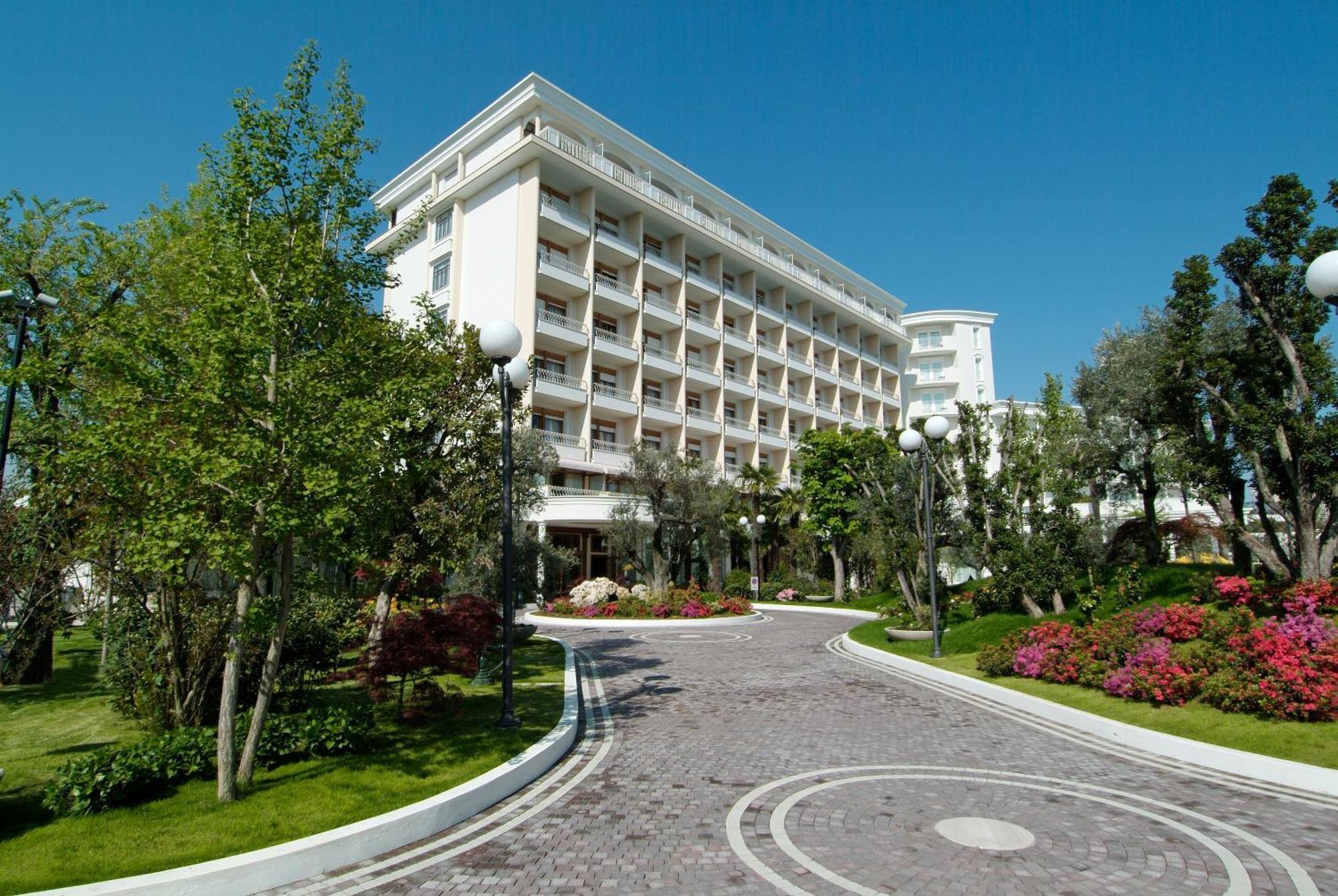 Hotel La Residence & Idrokinesis Abano Terme Bagian luar foto